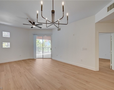 55 E Agate Avenue - Photo Thumbnail 4