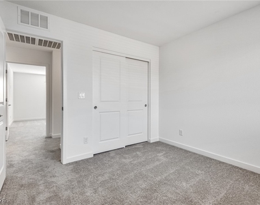 10728 Rhinehill Avenue - Photo Thumbnail 9