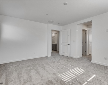 10728 Rhinehill Avenue - Photo Thumbnail 6