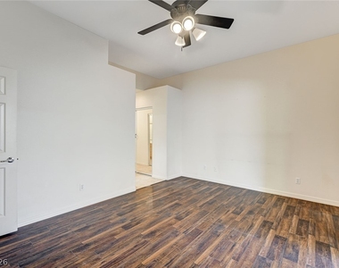 9197 Grey Pebble Court - Photo Thumbnail 28