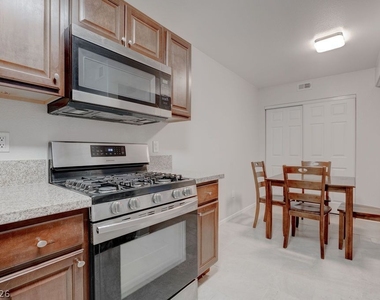 7885 W Flamingo Road - Photo Thumbnail 11