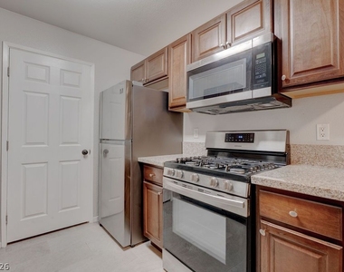 7885 W Flamingo Road - Photo Thumbnail 10