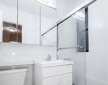  East 51st Street - Photo Thumbnail 3