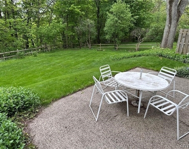 4564 Stoneledge Lane - Photo Thumbnail 6