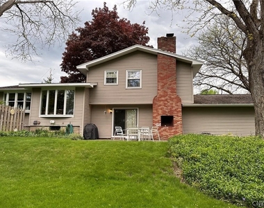 4564 Stoneledge Lane - Photo Thumbnail 5