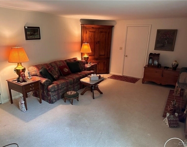 4564 Stoneledge Lane - Photo Thumbnail 9