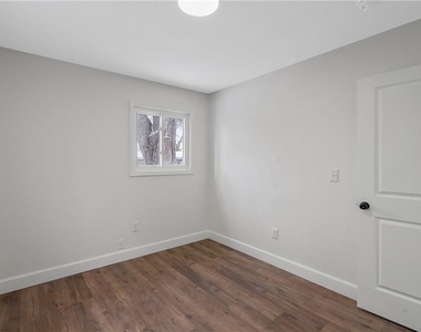 7891 Areopagitica Avenue - Photo Thumbnail 16