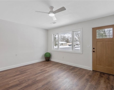 7891 Areopagitica Avenue - Photo Thumbnail 5