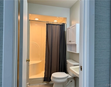 10 Maple Avenue - Photo Thumbnail 7