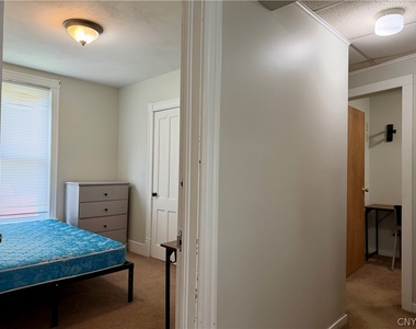 10 Maple Avenue - Photo Thumbnail 6