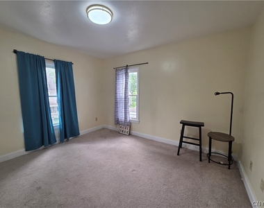 517 Garfield Avenue - Photo Thumbnail 15