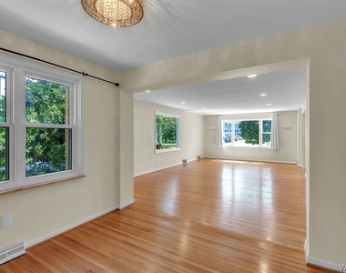 69 Berryman Drive - Photo Thumbnail 6