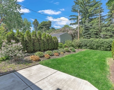 69 Berryman Drive - Photo Thumbnail 30