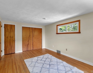 69 Berryman Drive - Photo Thumbnail 22