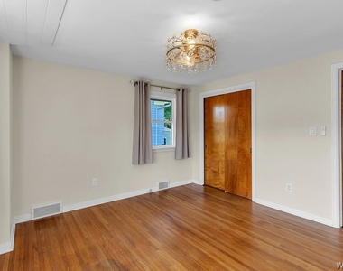 69 Berryman Drive - Photo Thumbnail 19