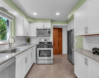 69 Berryman Drive - Photo Thumbnail 10