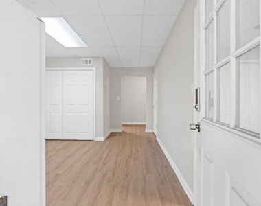 3418 Rose Arbor Court - Photo Thumbnail 4