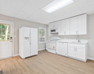 3418 Rose Arbor Court - Photo Thumbnail 5