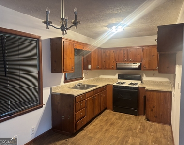 1569 Rock Cut Road - Photo Thumbnail 7