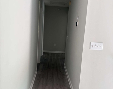 122 Remington Place Drive - Photo Thumbnail 8