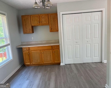 122 Remington Place Drive - Photo Thumbnail 7