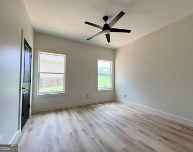 163 Rias Way - Photo Thumbnail 4