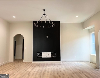163 Rias Way - Photo Thumbnail 2