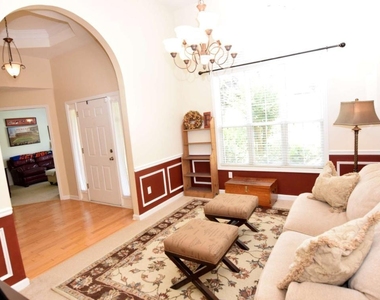 450 Running Fawn Drive - Photo Thumbnail 5