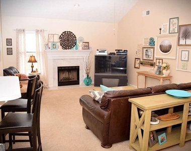 450 Running Fawn Drive - Photo Thumbnail 6
