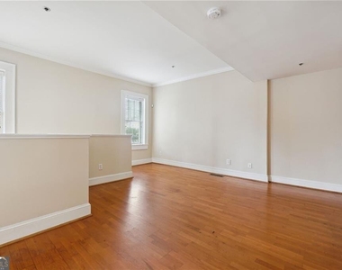 2855 Peachtree Road Ne - Photo Thumbnail 3