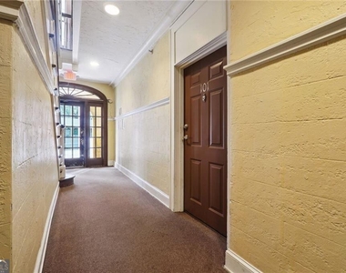 2855 Peachtree Road Ne - Photo Thumbnail 1