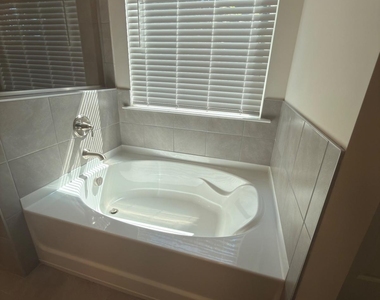 5270 Woodline View Circle - Photo Thumbnail 9