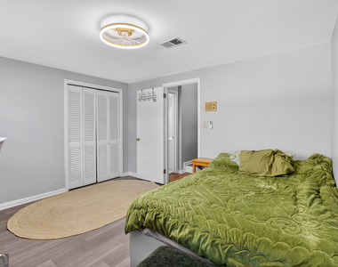 2064 Adriatic Drive - Photo Thumbnail 14