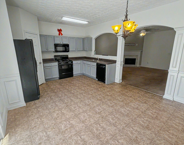 2878 Snapfinger Manor - Photo Thumbnail 12