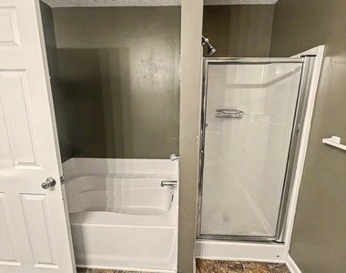 2878 Snapfinger Manor - Photo Thumbnail 32