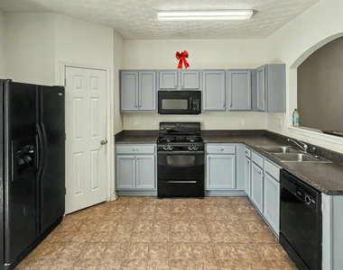 2878 Snapfinger Manor - Photo Thumbnail 13