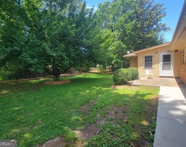 3213 Bobbie Lane - Photo Thumbnail 28