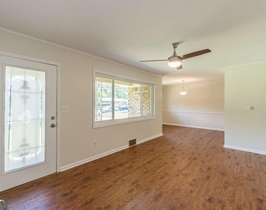 3213 Bobbie Lane - Photo Thumbnail 3