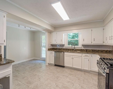 3213 Bobbie Lane - Photo Thumbnail 6
