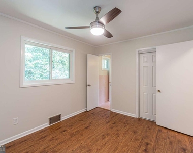 3213 Bobbie Lane - Photo Thumbnail 20