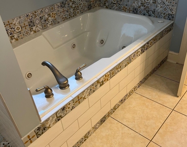 658 Irwin Street Ne - Photo Thumbnail 15