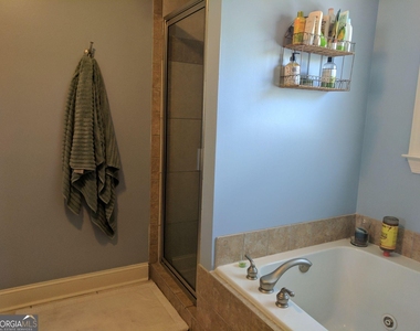 658 Irwin Street Ne - Photo Thumbnail 14