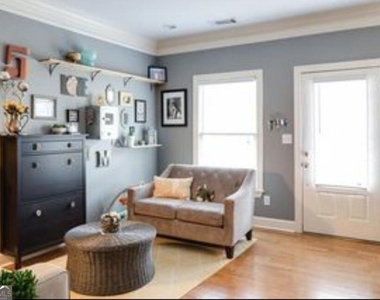 658 Irwin Street Ne - Photo Thumbnail 1