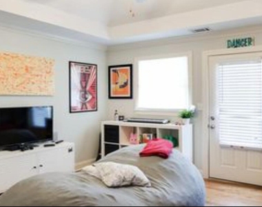 658 Irwin Street Ne - Photo Thumbnail 18