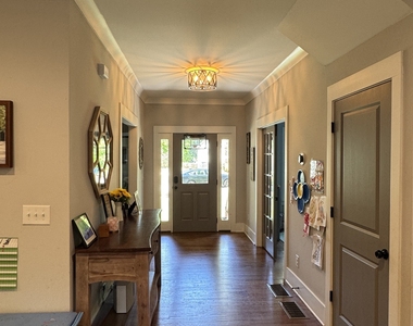 859 East Avenue - Photo Thumbnail 3