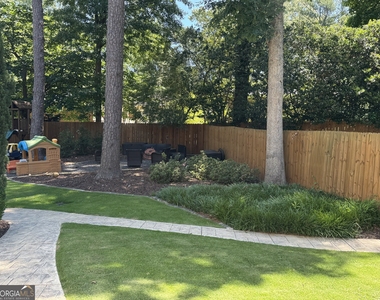 859 East Avenue - Photo Thumbnail 7