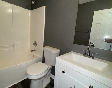 330 Crestfield Circle - Photo Thumbnail 7