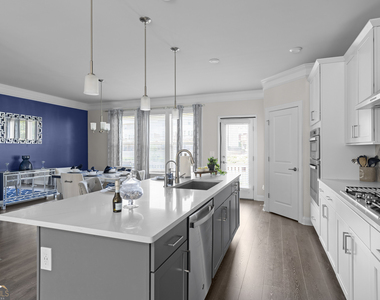 2042 Violet Lane - Photo Thumbnail 12