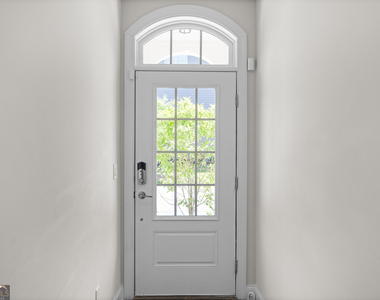 2042 Violet Lane - Photo Thumbnail 2