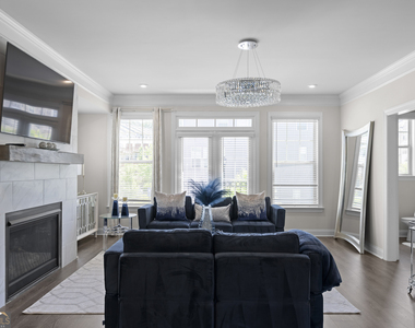 2042 Violet Lane - Photo Thumbnail 24